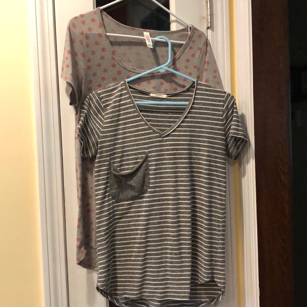 Bundle of 2 T-shirt’s- lularoe/twenty ten MED